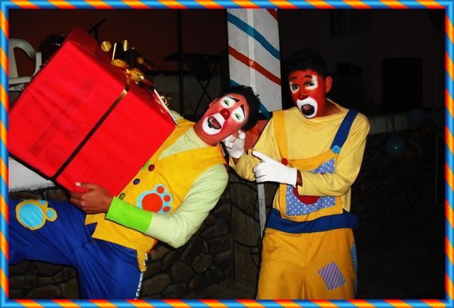  !no ande tomando regalos que no son suyos!!!